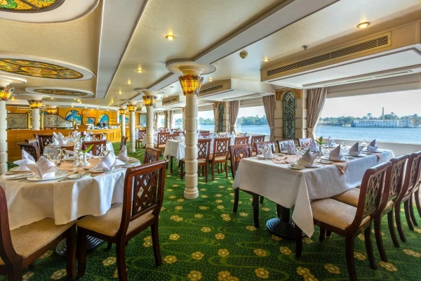 Sonesta Hotel, Tower and Casino - Nílusi hajóút - Movenpick Resort Soma Bay *****, Egyiptom kép