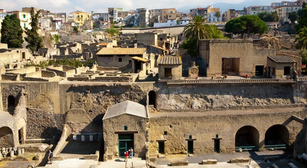 A Nápolyi-öböl titkai 4. kép