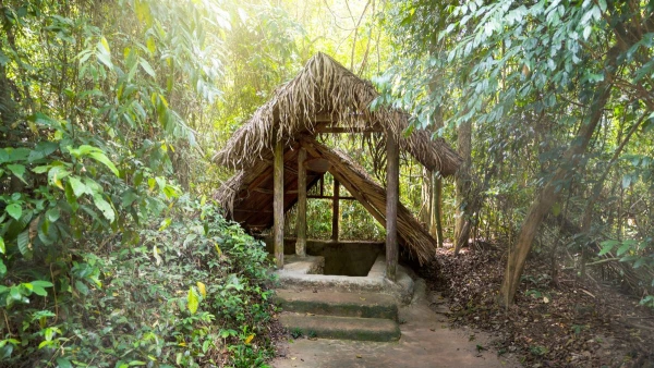 VIETNÁM - CSOPORTOS KÖRUTAZÁS **** 2. kép