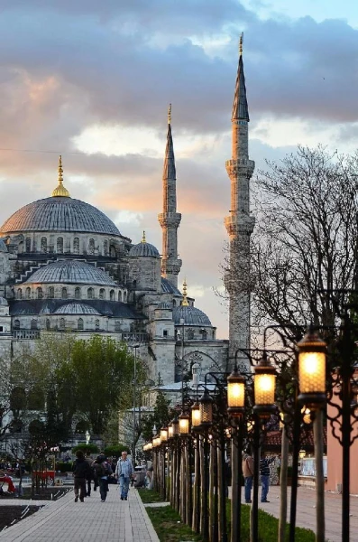 TAVASZKÖSZÖNTŐ ISZTAMBULBAN - Hajóval a Boszporuszon és a szultánok teaháza 3. kép