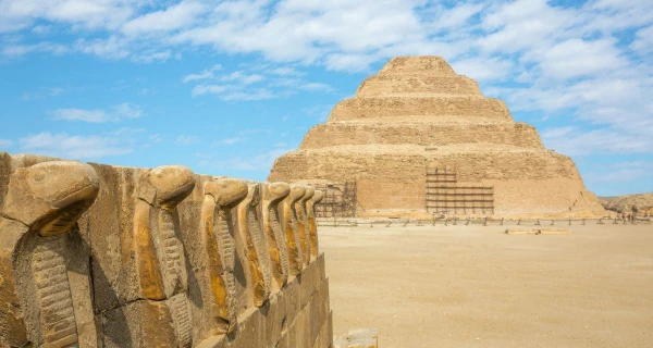 HOSSZÚ HÉTVÉGE KAIRÓBAN ***** 1. kép