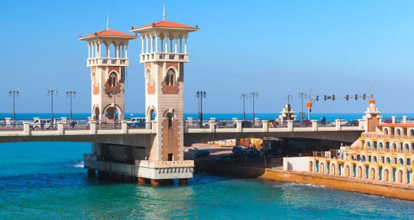 HOSSZÚ HÉTVÉGE KAIRÓBAN ***** 2. kép