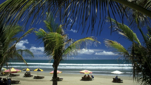 JÁVA - BALI, KÖRUTAZÁS TENGERPARTI PIHENÉSSEL **** 1. kép