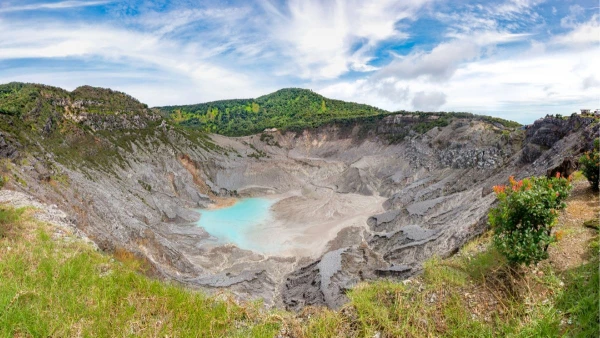 JÁVA - BALI, KÖRUTAZÁS TENGERPARTI PIHENÉSSEL **** 16. kép