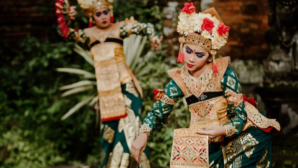 JÁVA - BALI, KÖRUTAZÁS TENGERPARTI PIHENÉSSEL **** 4. kép