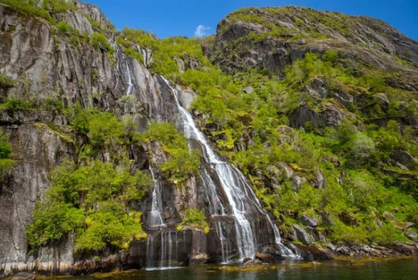 A Lofoten-szigetek csodái: csoportos utazás magyar idegenvezetéssel 2026.08.11-16. 9. kép