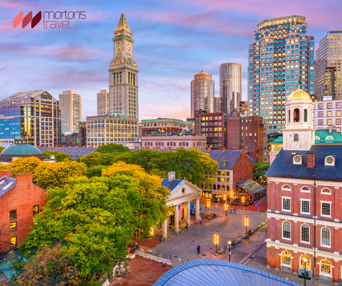 A bostoni Freedom Trail vörös téglás sétánya és történelmi épületei.