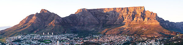 Dél afrika szafari safari utazás repülőjegy fokváros johannesburg pretoria dél-afrikai köztársaság vízum tábla-hegy asztal-hegy jóreménység foka kruger nemzeti park csoportos utazás egyéni utazás biztosítás autóbérlés mortons travel utazási iroda