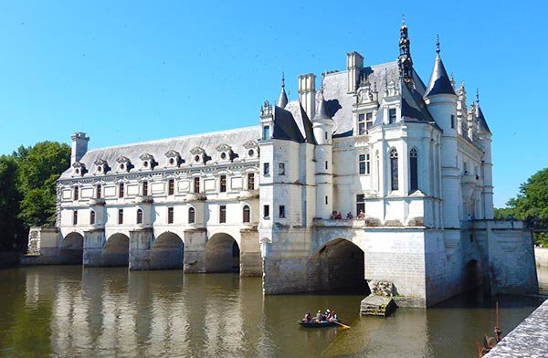 franciaország utazás párizs szállás repülőjegy wizzair hotel olcsón montpellier nantes bretagne loire völgy körutazás egyéni utazás mortons travel utazási iroda louvre belépő eiffel torony belépő strasbourg lyon bordeaux