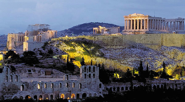 Ha Görögország, akkor szikrázó napsütés, mélykék tenger és csodás tengerpartok, nyugalom és fantasztikus mediterrán ételek. 227 lakott szigete mind más, mind megérne egy kalandot. Görögország utazási ajánlatok és információk