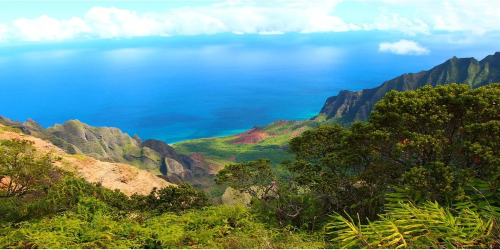 kauai fantasztikus tája az óceánnal