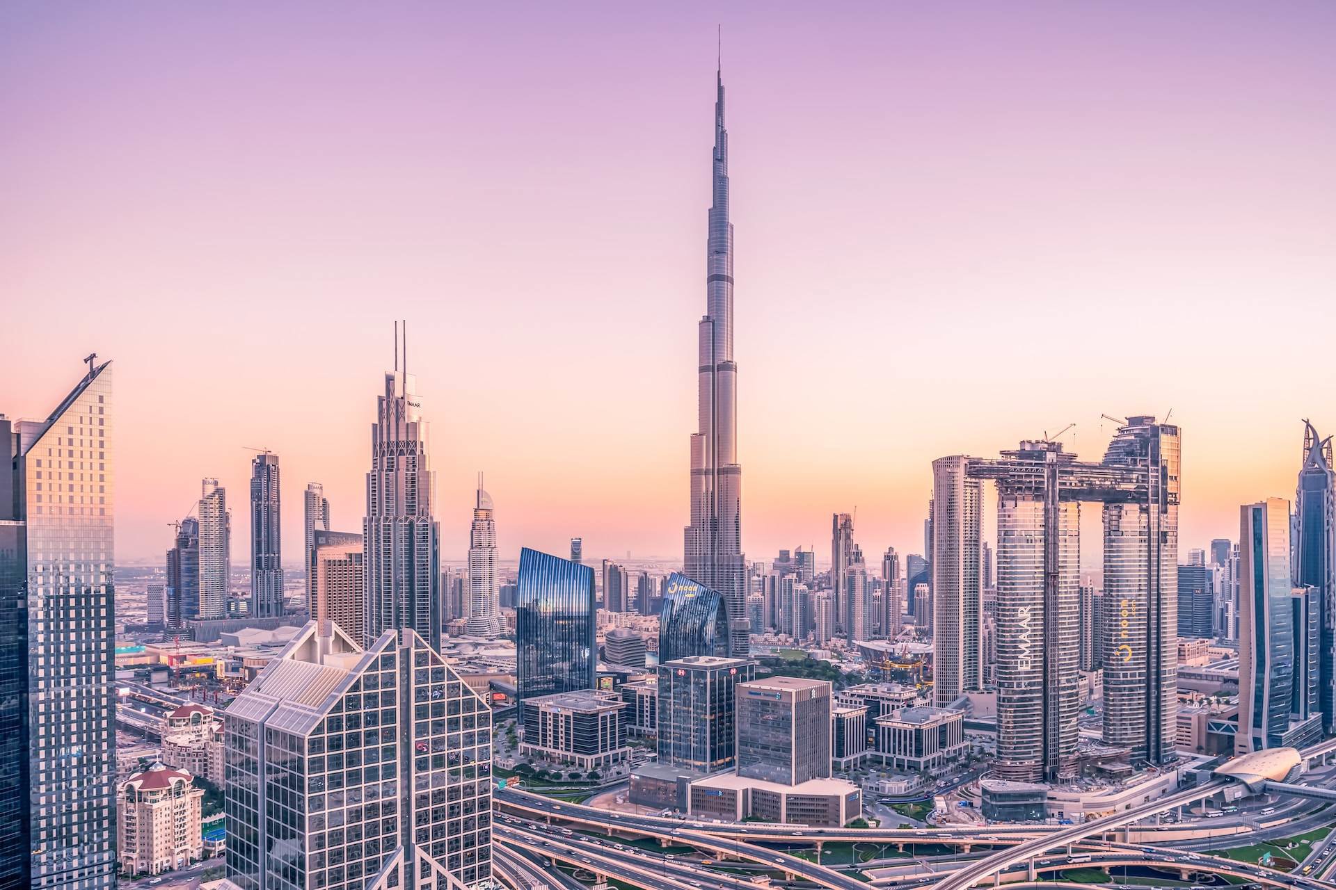 Bemutatkozik Dubai, a sivatag csillogó ékköve kép