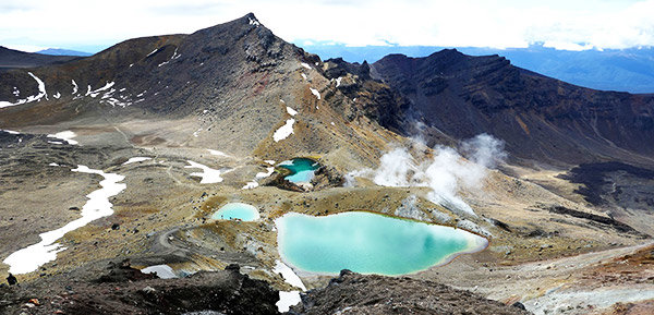 új-zéland utazás repülőjegy olcsón vízum csoportos utazás hajóút milford sound fiordland eta wellington auckland gyűrűk ura helyszín hobbiton matamatato weta cave északi déli sziget autóbérlés biztosítás mortons travel utazási iroda maori kultúra 