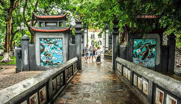 Vietnam vízum  vietnám utazás csoportos út egyéni utazás repülőjegy olcsón hanoi saigon ha long öböl hajóút hajózás ho si minh város hoi an hué barlangok 