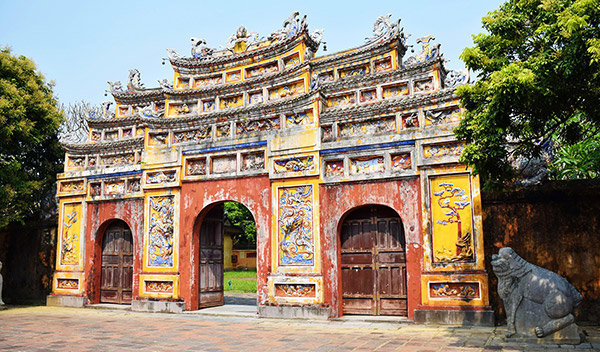 Vietnam vízum  vietnám utazás csoportos út egyéni utazás repülőjegy olcsón hanoi saigon ha long öböl hajóút hajózás ho si minh város hoi an hué barlangok 