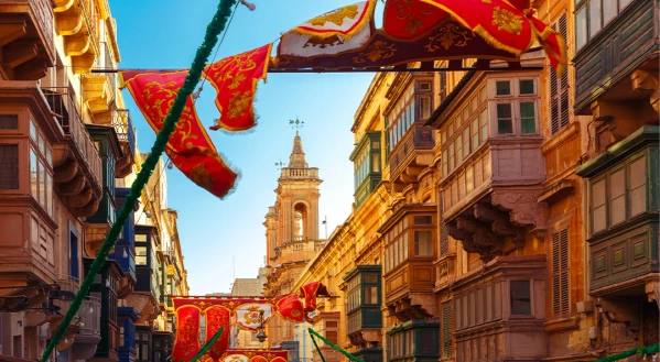 Karneváli forgatag Máltán 1. kép