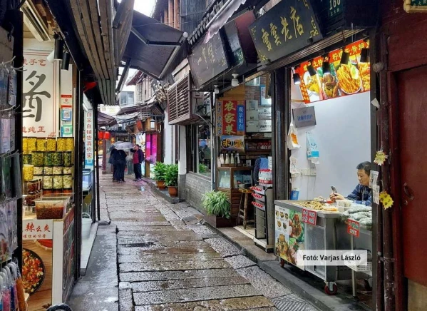 Peking-Shanghai a puskagolyó expresszel **** 2. kép