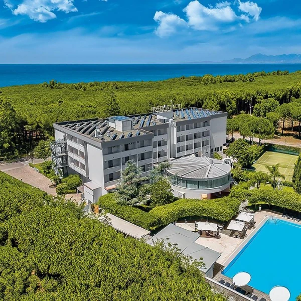 Amalfi fenséges partvidéke 9. kép