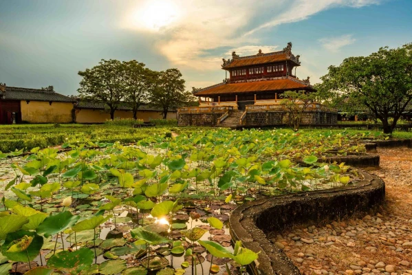 VIETNAM - LAOSZ - KAMBODZSA NAGYKÖRUTAZÁS 22. kép