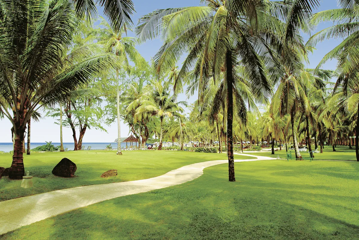 Katathani Phuket Beach Resort image 6