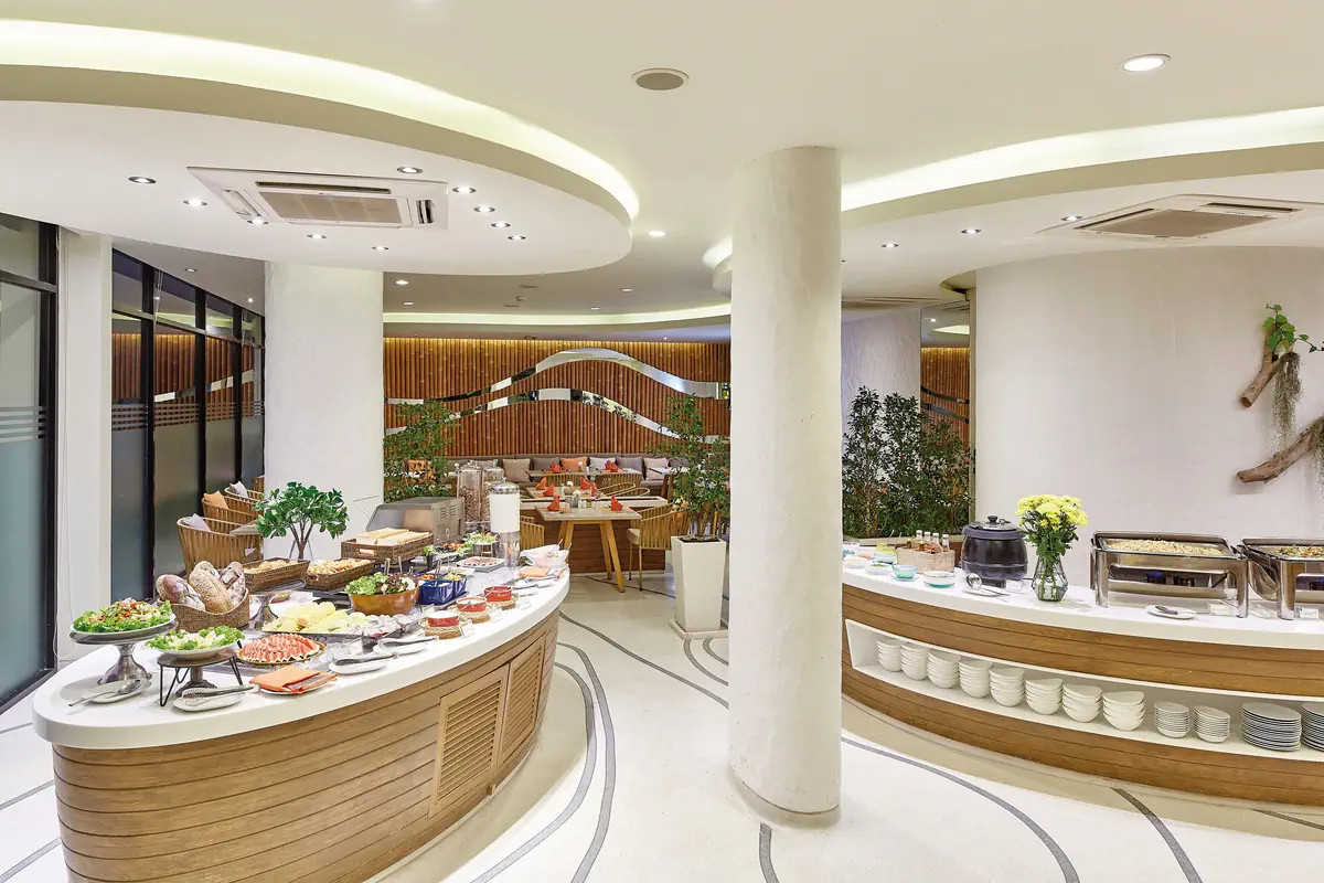 Bandara Phuket Beach Resort image 9